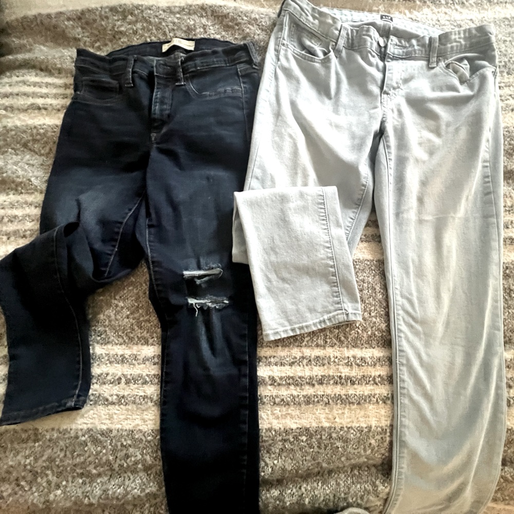 2 pairs of Gap skinny jeans size 8 - light wash and dark wash
